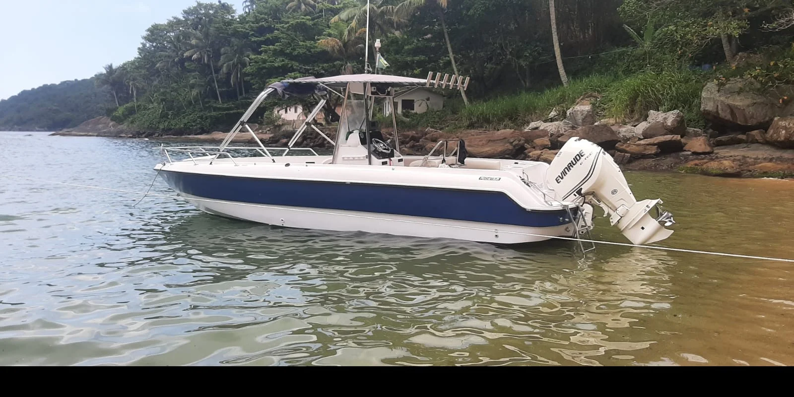 Passeio de Lancha Riostar em Ilhabela