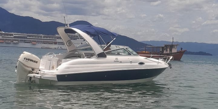 Passeio de Lancha Focker 255 em Ilhabela